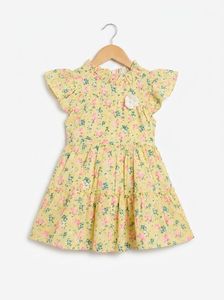 ชุดเดรสมินิทรงเอลายดอกไม้สีเหลืองสำหรับเด็กผู้หญิงพร้อมแขนเสื้อแบบกลีบดอกและระบายสำหรับใส่ลำลองในฤดูร้อน - Product Image 2