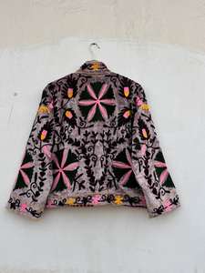 Chaqueta Boho de Terciopelo Suzani |   Abrigo de Invierno Bordado a Mano - Product Image 6