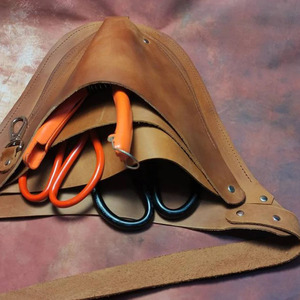 Cinturón de herramientas de floristería de cuero OEM de alta calidad, organizador de jardinería resistente, ajustable, con múltiples bolsillos, logotipo personalizado, calidad premium. - Product Image 4