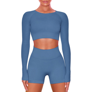 Ensemble de yoga bleu 2 pièces : haut court à col rond et manches longues, short taille haute, couleur unie, en Spandex et Polyester respirant - Product Image 3