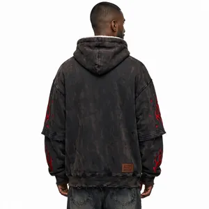 Sweat à capuche surdimensionné noir personnalisé, effet délavé à l'acide, doublure en sherpa, broderie cœur ardent à pointes, manches double épaisseur - Product Image 4