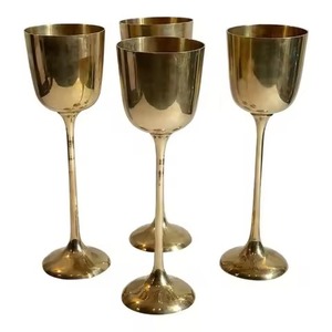 Gobelet à vin vintage en argent avec motif floral gravé, verre décoratif à long pied pour les occasions de mariage - Product Image 5