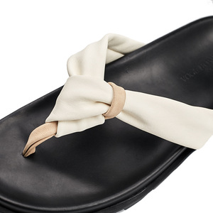 Sandales d'été pour hommes en cuir, tendance, respirantes, confortables, pour les loisirs en plein air, antidérapantes, à semelles épaisses, style anglais - Product Image 5