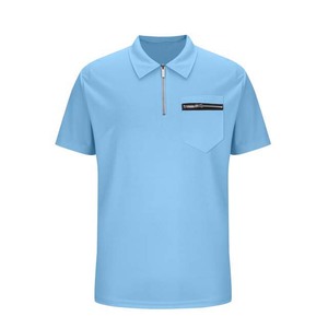เสื้อโปโลแขนสั้นสีฟ้าอ่อนสำหรับผู้ชาย คอปกมีซิป พร้อมกระเป๋าเสื้อที่อก สไตล์ลำลองแบบถัก - Product Image 1