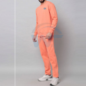 Ensemble de survêtement élégant pour homme, coupe classique, motif uni, 100 % coton respirant, idéal pour l'hiver et les activités de plein air, fabriqué au Pakistan - Product Image 3