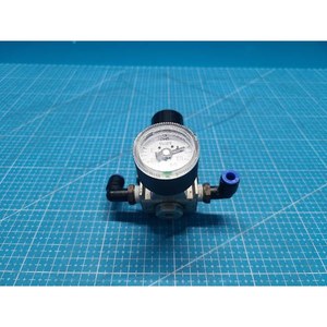 Régulateur d'air comprimé SMC AR2000-02BG, utilisé comme pièce détachée pour équipement semi-conducteur Legacy - Product Image 5