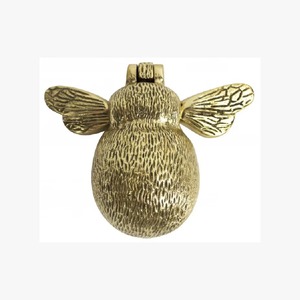 Battant de porte en laiton de haute qualité, design traditionnel, quincaillerie durable pour la décoration d'entrée de villa, à vendre - Product Image 1