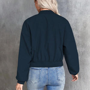 แจ็คเก็ตบอมเบอร์ผู้หญิงสไตล์คลาสสิก ปักโลโก้ตามสั่ง พิมพ์ลาย กันน้ำ ระบายอากาศได้ดี เสื้อผ้าแฟชั่นสำหรับขายส่ง - Product Image 3