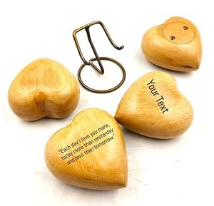 Urne funéraire exclusive en bois en forme de cœur pour cendres, avec un design artistique et un fermeture sécurisée - Product Image 5