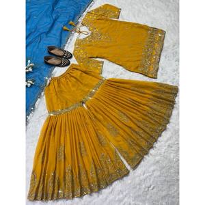 Hermoso Mono de Fiesta con Lentejuelas, Elegante Top Sharara para Ocasiones Especiales - Product Image 5