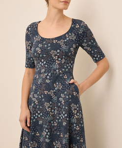 Robe en coton ajustée à col rond pour femme, manches courtes, coupe évasée décontractée, lavable et écologique - Product Image 4