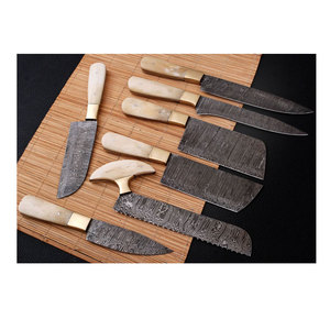 Juego de Cuchillos de Chef de Acero de Damasco Hechos a Mano con Mango de Madera, Colección de Cuchillos de Cocina para Uso Doméstico y Profesional - Product Image 6