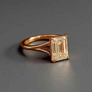 Bague solitaire luxueuse en or massif 14 carats avec diamant de laboratoire taille émeraude pour femme, bijou raffiné, cadeau idéal pour votre partenaire - Product Image 4