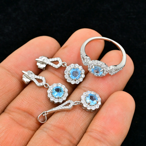 Ensemble collier, bague et boucles d'oreilles en argent sterling 925 avec pierre ronde en topaze bleue suisse, ensemble de bijoux fins et délicats pour femmes - Product Image 2