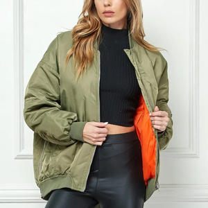 Veste bomber pour femme Urban Wear, veste softshell personnalisée à fermeture éclair, vêtements lifestyle pour impression de logo et marque privée - Product Image 2