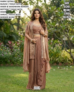 ชุดคุรตีปักลายดอกไม้สไตล์โมเดิร์นสีม่วงนูร์ อี ไวโอเล็ต พร้อมผ้าคลุมบันฮานีแบบดั้งเดิม ความยาวคลุมเท้า เอวทรงธรรมชาติ สวมใส่สบาย ระบายอากาศได้ดี - Product Image 2