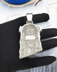 Colgante de Jesús de Lujo con Diamantes Moissanite y Diseño de Corona de Flores Rosadas, Plata 925, Pieza Hecha a Mano para Estilo Hip Hop - Product Image 4