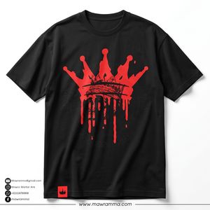 Camiseta negra de manga corta para hombre con estampado de corona roja, cuello redondo, estilo urbano, corte regular, de algodón jersey. - Product Image 3