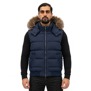 Chaleco acolchado con capucha para hombre, azul marino, con ribete de piel, transpirable, cortavientos, con cierre de cremallera, informal, para invierno, estilo urbano, corte holgado, poliéster - Product Image 1