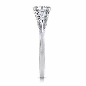 Anillo de compromiso de plata 925 de calidad premium con diamante de corte brillante redondo y engaste de puntas para mujer - Product Image 5