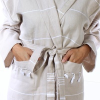 Pure Series Logo personnalisé peignoirs de luxe en coton turc pour femmes hommes Robes d'hôtel à capuche absorbantes légères avec glands