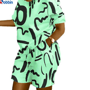 Conjuntos de 2 piezas personalizados de moda de verano para mujer: camiseta y pantalones cortos estampados, chándal informal holgado. - Product Image 4