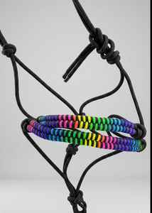 Harnais en cuir noué à la main de qualité supérieure avec muserolle tressée arc-en-ciel |   Harnais d'équitation de style anglais personnalisable et durable - Product Image 3