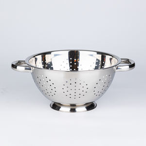 Passoires et égouttoirs en acier inoxydable, naturellement résistants à la rouille, idéaux pour les environnements de cuisine humides. - Product Image 1