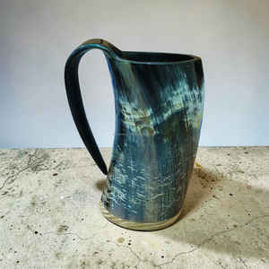 Jarra Grande de Cuerno Vikingo con Acabado Natural y Base de Madera, Hecha a Mano, para Cerveza y Sidra Medieval, al Mejor Precio - Product Image 4