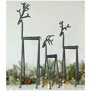 Estatua Minimalista de Reno Navideño de Aluminio para Decoración Elegante de Mesa y Repisa - Product Image 4