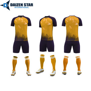 Uniforme de Fútbol DSI Personalizado, 100% Poliéster Transpirable, Manga Corta, Diseño a Cuadros/Color Sólido, Primavera, para CLUBES - Product Image 5