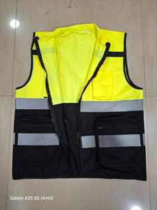 เสื้อกั๊กสะท้อนแสงแบบมองเห็นได้ชัดเจนพร้อมกระเป๋าซิป ปรับแต่งได้ ผลิตจากผ้าโพลีเอสเตอร์ตาข่าย กันน้ำ ปรับแต่งโลโก้ได้ - Product Image 6