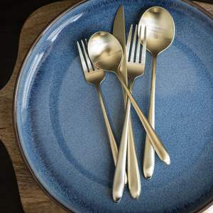 Juego de cubiertos metálicos profesionales para catering, diseñado para banquetes, buffets y servicio de comidas en grandes eventos. - Product Image 1