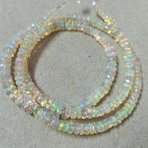 Cuentas Sueltas de Ópalo Etíope Natural, Corte Baguette Cónico, Verde Iridiscente y Blanco, Certificadas por Terceros para Joyería - Product Image 3