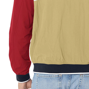 เสื้อแจ็คเก็ตผ้าแคนวาสกันน้ำสำหรับฤดูใบไม้ผลิ แบบ unisex สไตล์สตรีทแวร์  โลโก้ด้านหน้า คุณภาพสูง ผลิตโดยผู้ผลิต  ขายส่ง รับออกแบบตามสั่ง - Product Image 4