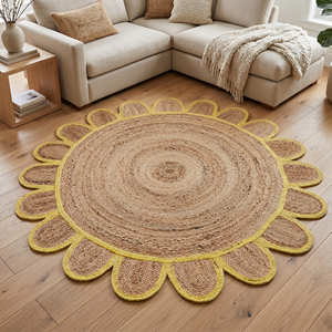 Tapis rond artisanal en jute de 120 cm avec bordure décorative en pétales pour les intérieurs scandinaves et contemporains - Product Image 1