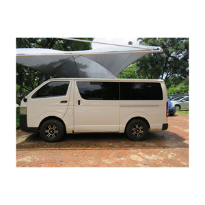 Camioneta Toyota HiAce con alta durabilidad y larga vida útil - Product Image 5