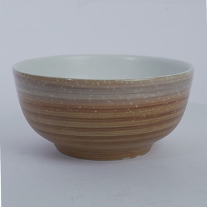Tazón Pequeño de Cerámica Hecho a Mano con Diseño Japandi y Acabado Moteado con Efecto Madera, Interior Blanco, Apto para Lavavajillas, para Restaurantes, Cafeterías y HORECA - Product Image 1