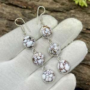 Boucles d'oreilles clous en argent magnésite cheval sauvage, faites à la main, trois pierres rondes, plaqué rhodium, bijoux en pierres précieuses, cadeau pour elle, pour les fêtes - Product Image 3