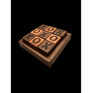 Juego de Mesa Tic Tac Toe de Madera Hecho a Mano, Estilo Moderno, para Niños y Adultos |   Juego de viaje ecológico con serigrafía - Product Image 1