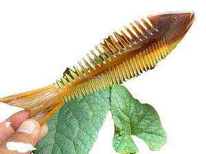 Peine de Cuerno de Búfalo Pulido de Dientes Anchos, Estilo Moderno y Cómodo para Hombres y Mujeres, Uso en Salón, Tamaño y Precio Personalizables - Product Image 4