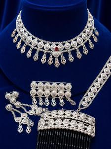 MOLL JEWELLERS Ensemble de bijoux vintage indiens en cuivre plaqué argent pour femme avec broche et peigne ornés de corail - Product Image 6