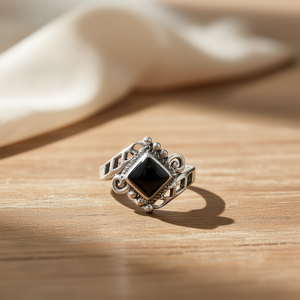 Anillo de Moda de Ónix Negro (2.5 Gramos) - Product Image 3
