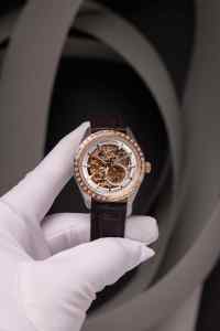 นาฬิกาข้อมือผู้ชาย รุ่น Round Alexander Ferros 9261D-02 สายสแตนเลส ตัวเรือนสแตนเลส หน้าปัดแซฟไฟร์ กันน้ำ ระบบจักรกล ออโตเมติก แฟชั่น อนาล็อก - Product Image 4