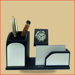 Organizador de Escritorio Moderno con Reloj, Portaplumas y Ranura para Tarjetas para Uso en Oficina - Product Image 6
