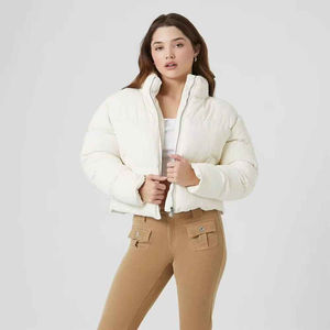Chaqueta Acolchada Elegante para Mujer, Abrigo de Invierno con Capucha, Cierre de Cremallera, Mangas Largas, Capa Exterior Suave de Poliéster para Uso Diario - Product Image 1