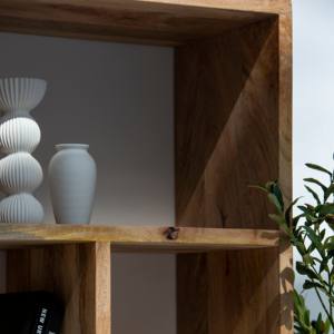 ชั้นวางของไม้แวนดาน่า เมอริโน สเตลลาร์ ดีไซน์ทันสมัยแบบมินิมอล ทำจากไม้เนื้อแข็ง - Product Image 4