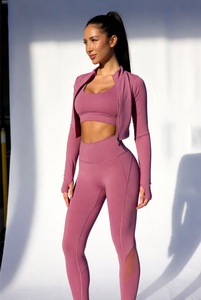 Conjunto Deportivo Completo de Tres Piezas que Incluye Chaqueta, Sujetador Deportivo y Leggings de Cintura Alta Diseñado para Yoga, Fitness y Ejercicio - Product Image 1