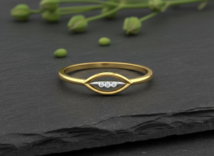 Anillo Minimalista de Oro de 10k Hecho a Mano con Diamante de Laboratorio VVS1, Diseño de Hoja, Joyería de Diseño Personalizado, Fabricante Saksham Jewels - Product Image 6