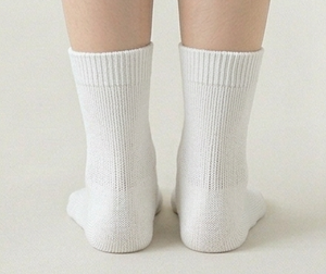 Chaussettes ras du cou pour femmes, blanches, couleur unie, tricotées, respirantes, pour usage quotidien, longueur standard, printemps - Product Image 3